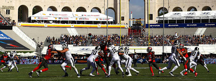 rams-buccaneers-nfl-week-4-lead-tempest